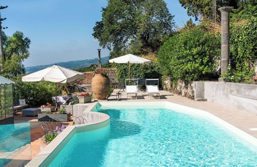 Piedimonte Etneo Villa | Aristocratic villa with private pool and garden