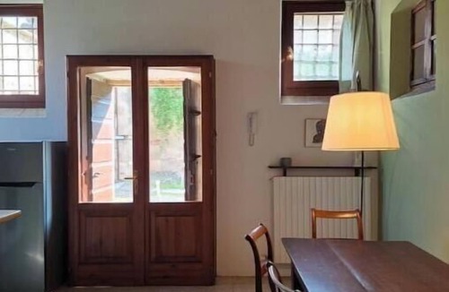 Est House | Artist's Historic Countryside Retreat
