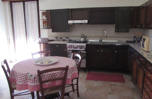 Palermo Apartment | At Mom's House