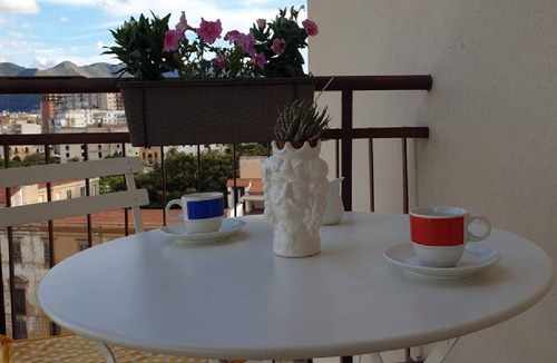 Palermo Apartment | At Mom's House