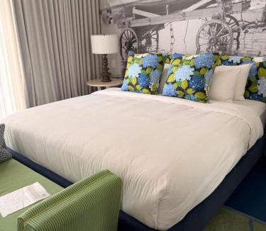 Georgeville Hotel | Auberge McGowan