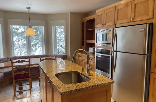 Bromont House | August Still Available: Direct Bike Access, WaterPark, S’mores nights