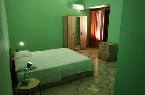 Cinisi House | Aurooms