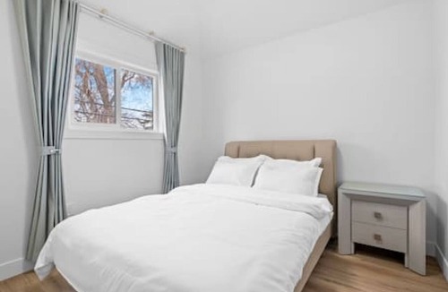 Banff Trail House | "Avanta" with free parking near UofC