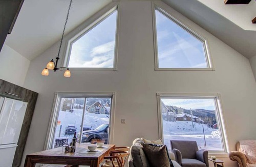 Saint-David-de-Falardeau Ski Chalet | Aventurier |Tavata Chalets | Valinouët