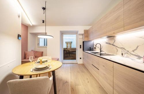 Old Town Apartment | Avia Living Anna
