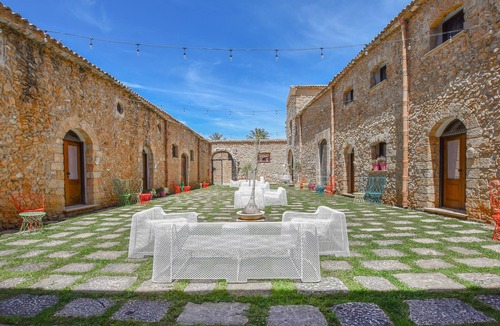 Partinico House | Awesome home in Partinico with swimming pool