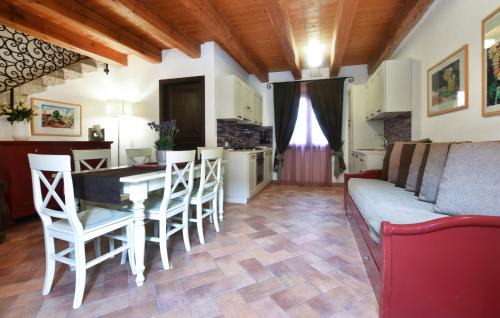 Partinico House | Awesome Home In Partinico With Swimming Pool