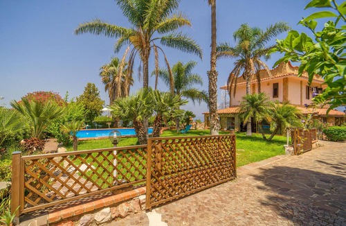Trabia House | Awesome home in Trabia with WiFi
