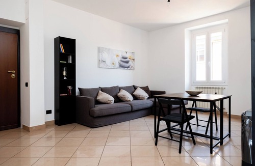 Prenestino-Centocelle Apartment | Azalee Urban Nest - One Bedroom Apartment, Sleeps 2