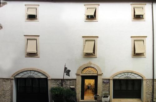 Tivoli House | B&B Al Catillo 1600 - Dimora storica centro Tivoli
