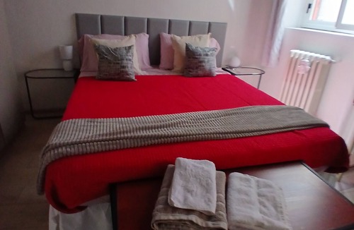 Parma City Centre Bed & Breakfast | B&B Casa Merulo - Suite Room in the Heart of Parma