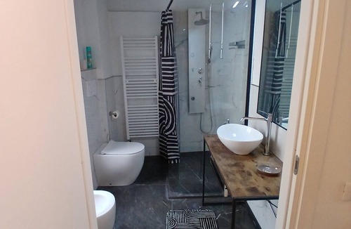 Parma City Centre Bed & Breakfast | B&B Casa Merulo - Suite Room in the Heart of Parma