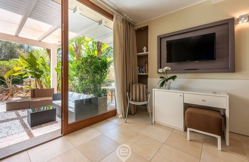 Domus de Maria Bed & Breakfast | B&B Giglio di Chia - Suite Mirto
