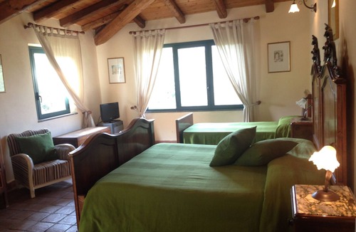 Piedimonte Etneo Bed & Breakfast | B&B Il Glicine