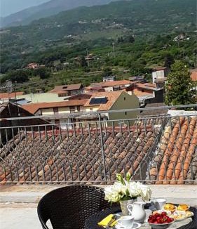 Piedimonte Etneo Bed & Breakfast | B&B La Giara