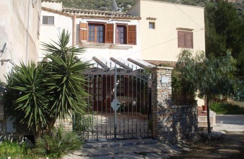 Castelluzzo Villa | Baglio Fontana