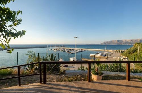 Balestrate Villa | Baia Marina Suite with private jacuzzi