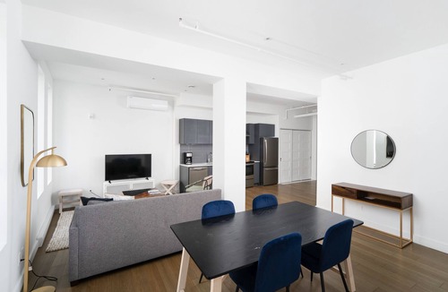 Quartier des Spectacles House | BAKAN - Gem in the city : MODERN 2BD in Old/DT