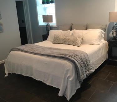 Bluefield Hotel | Baker's Hill Inn