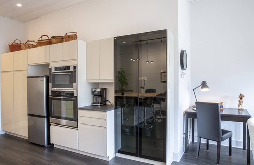 Nelson Condo | Baker Street Central - Balcony with amazing Street View