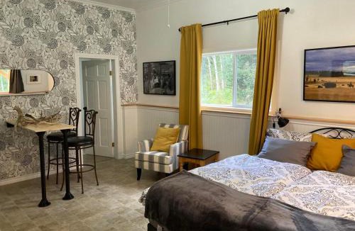Clearwater House | Battle Creek Ranch, Wells Gray Park