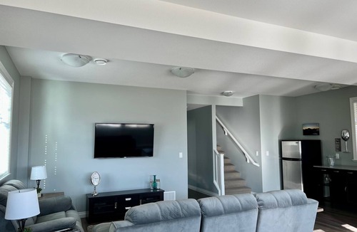 Osoyoos House | Beach, boatslip, 2 pools, 2 hottubs, 4 bdrm house sleeps 12