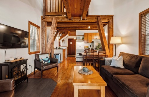 Ucluelet Cabin | Beach Front w/2 Private Decks! With Ocean Views! Ocean Oasis