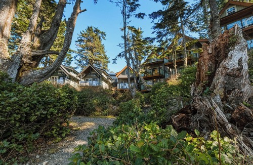Ucluelet Cabin | Beach Front w/2 Private Decks! With Ocean Views! Ocean Oasis