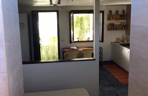 Milianni House | Beach house flat with water view
