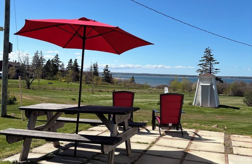 Murray Harbour Cottage | Beachpoint Retreat guest Cottage