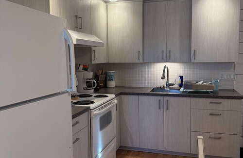 Winnipeg Beach Resort | Beachside cozy one bedroom