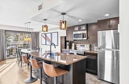 Dead Man's Flats Condo | Bears Den 2BR Getaway with Hot Tub, BBQ and Near DT