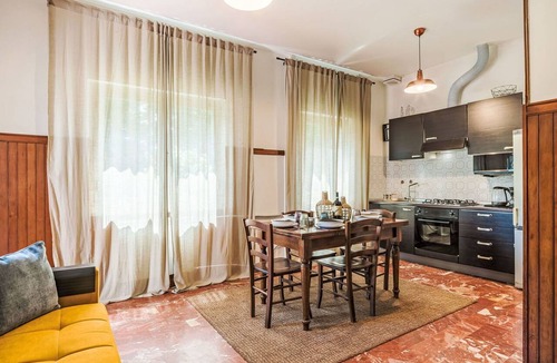 Capanne-Prato-Cinquale Apartment | Beautiful apartment for 6 guests with WIFI, A/C, TV and balcony