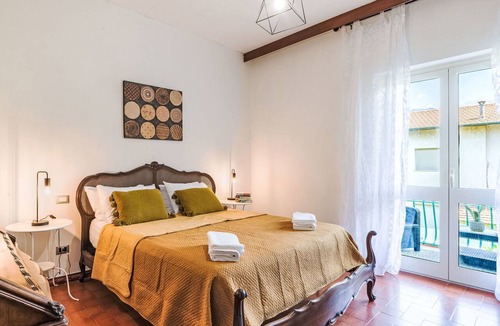 Capanne-Prato-Cinquale Apartment | Beautiful apartment for 6 guests with WIFI, A/C, TV and balcony