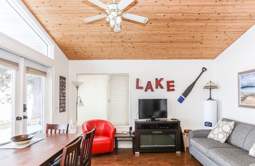 Central Okanagan Cabin | Beautiful 2 Bedroom Cabin - Seclusion Bay (Cabin #5)