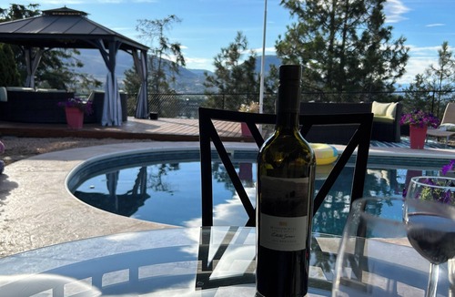 Okanagan-Similkameen House | Beautiful 3 bed 3 bath Lake view home with pool, minutes from town and beach.