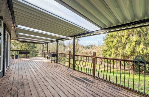 Langley House | Beautiful and fully renovated 6-bedroom, 3-bath home located