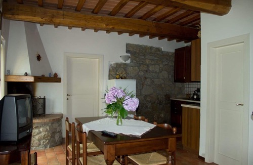Pian di Sco Apartment | Beautiful apartment for 5 people with WIFI, pool and TV