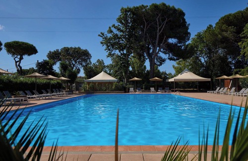 Capalbio House | Beautiful apartment in villa for 4 guests with A/C, pool, WIFI, TV and terrace