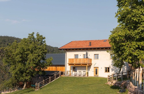 San Genesio Atesino Villa | Beautiful apartment in villa for 6 people with WIFI, TV, terrace and parking