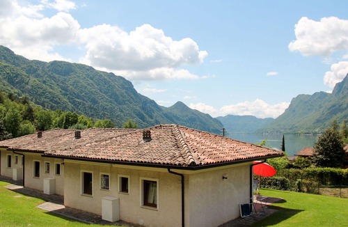 Vesta House | Beautiful apartment in villa for 5 people with WIFI, TV, terrace and pets allowed