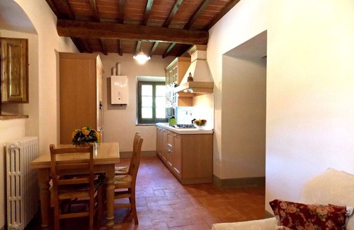 Dicomano Apartment | Beautiful apartment for 5 guests with pool, WIFI, TV and pets allowed
