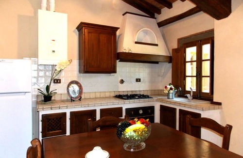 Dicomano Apartment | Beautiful apartment for 6 people with pool, WIFI, TV and pets allowed