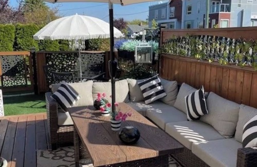 Booktown House | Beautiful Executive Home close to the Ocean
