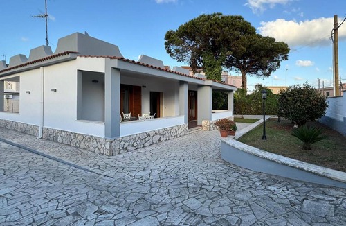 Nettuno House | Beautiful home in Nettuno with WiFi
