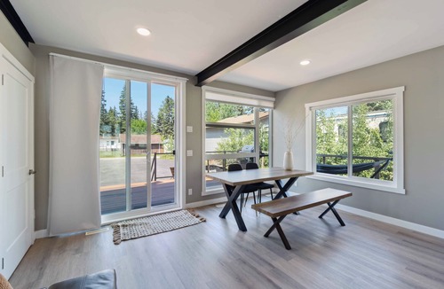 Central Alberta House | Beautiful Modern house with partial lake view