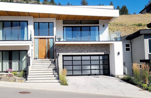 McKinley House | BEAUTIFUL MODERN WATER VIEW HOME AVAILABLE