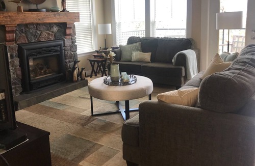Okanagan Centre House | Beautiful Private Home - 1.25 Acres Overlooking Lake Okanagan