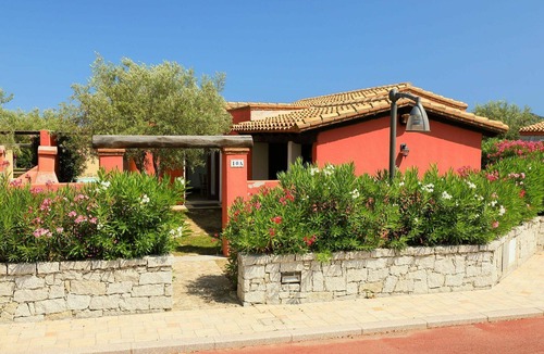 Sant'Elmo House | Beautiful private villa for 6 guests with WIFI, A/C, pool, TV, terrace and pets allowed